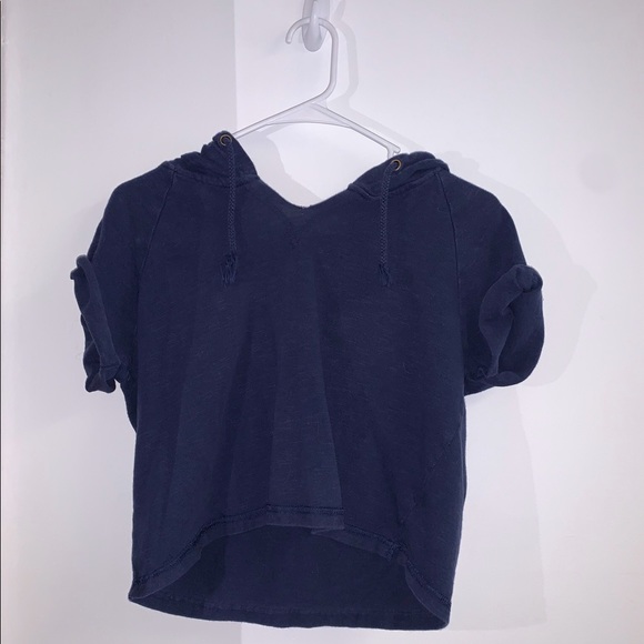 Cropped Short-Sleeve Hoodie - Picture 1 of 3
